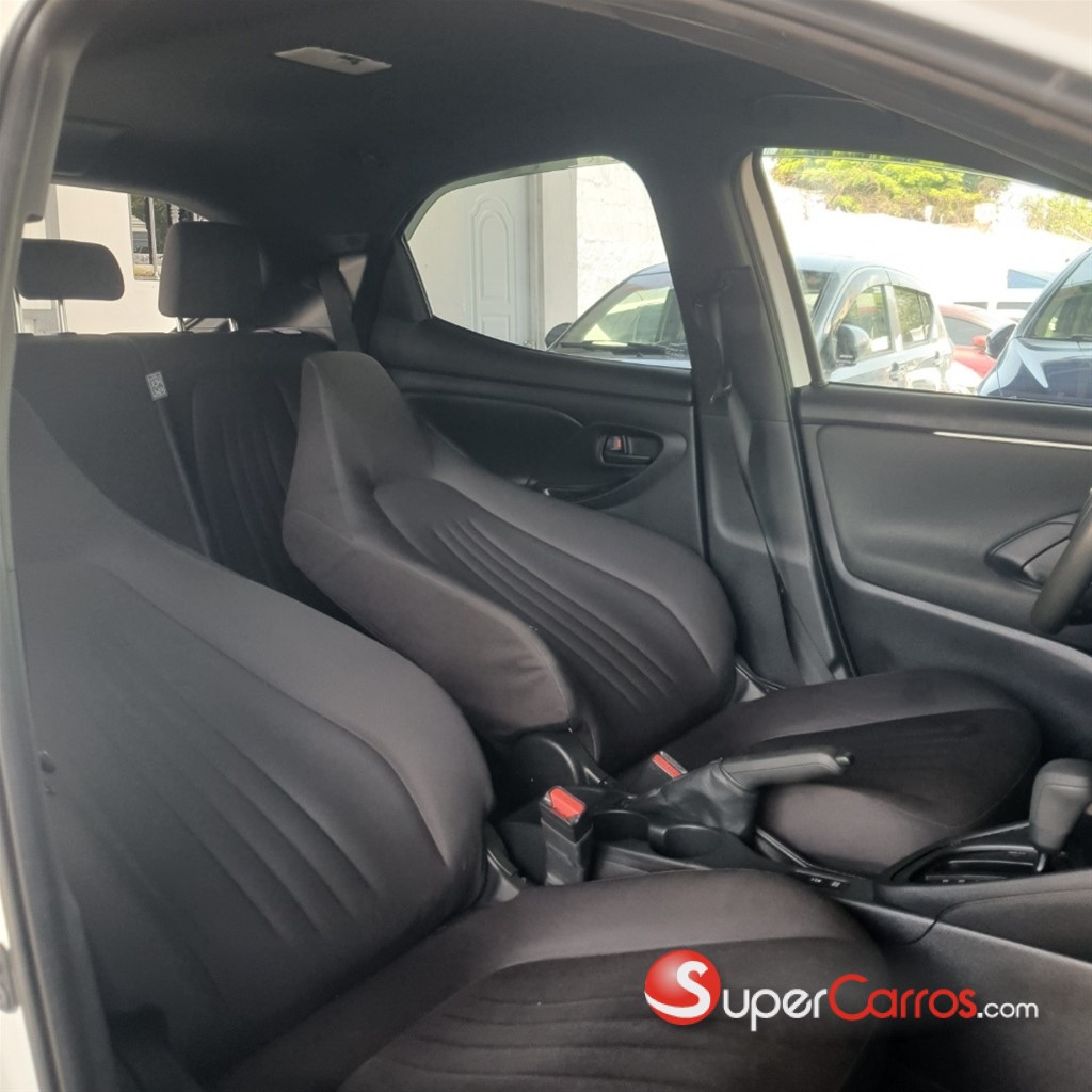 2021 Toyota Yaris — foto 7 / 12