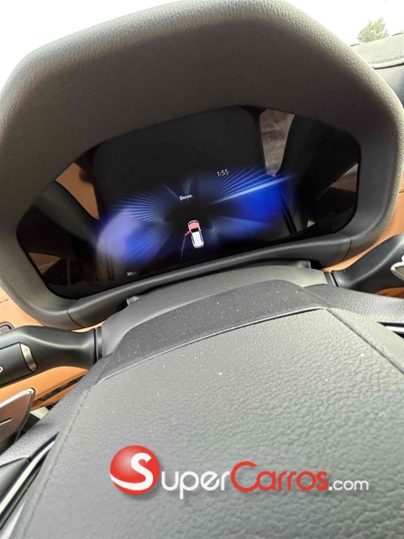 2025 Lexus LX 700 H Urban — foto 9 / 12