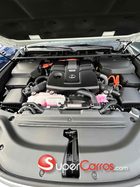 2025 Lexus LX 700 H Urban — foto 10 / 12
