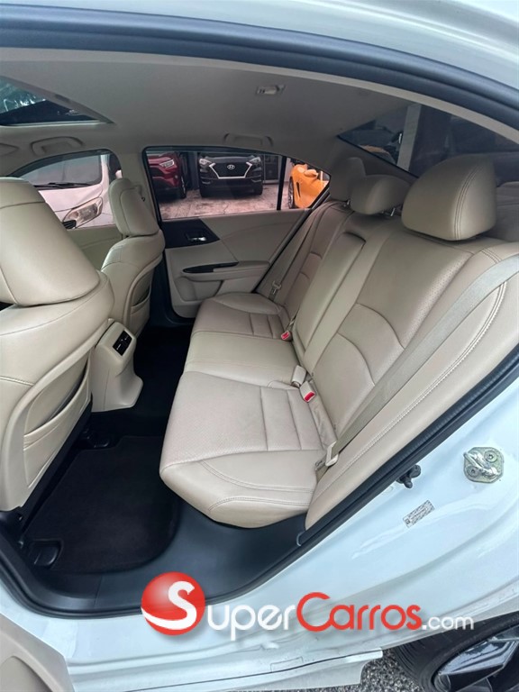 2013 Honda Accord V6 — foto 11 / 12