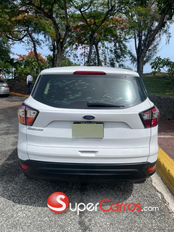2018 Ford Escape SE — foto 6 / 12