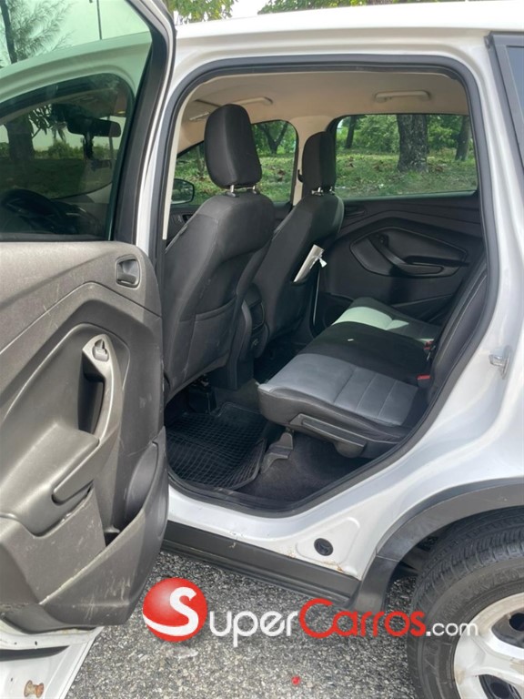 2018 Ford Escape SE — foto 9 / 12
