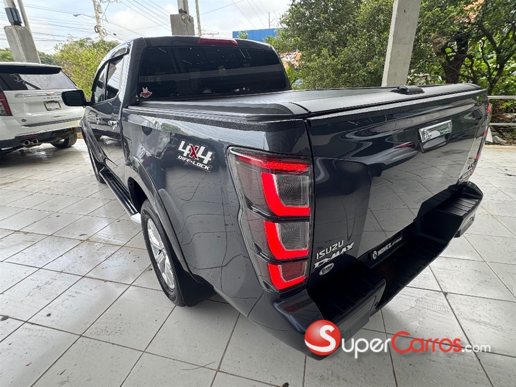 2025 Isuzu DMAX — foto 6 / 10