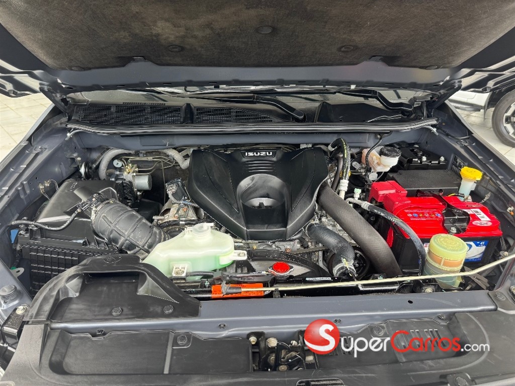 2025 Isuzu DMAX — foto 10 / 10