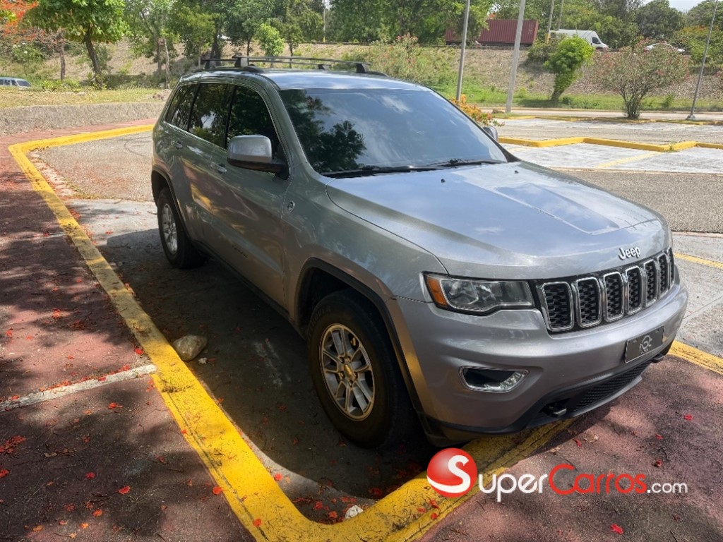 2018 Jeep Grand Cherokee Laredo — foto 5 / 12