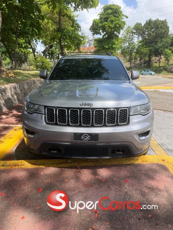 2018 Jeep Grand Cherokee Laredo — foto 7 / 12