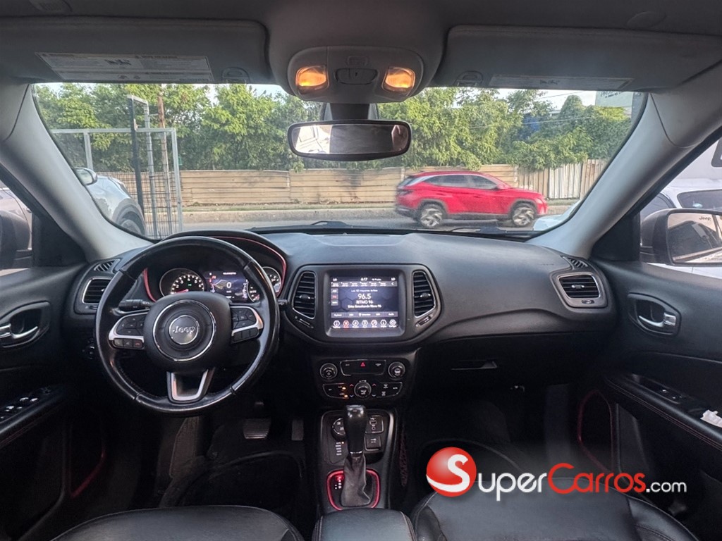 2020 Jeep Compass TrailHawk — foto 7 / 9