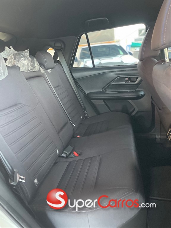 2024 Toyota Yaris Cross Full Híbrido — foto 8 / 10