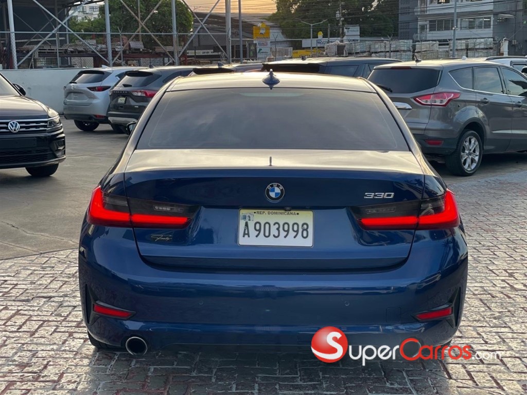 2020 BMW Serie 3 330i — foto 9 / 11