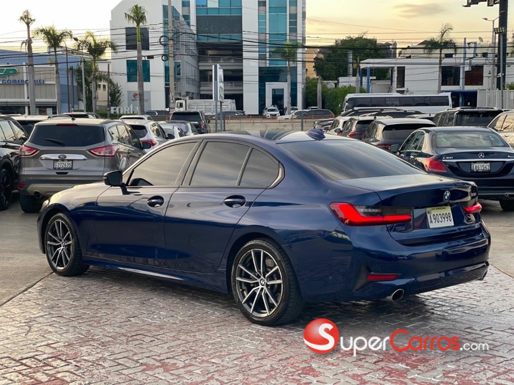 2020 BMW Serie 3 330i — foto 10 / 11