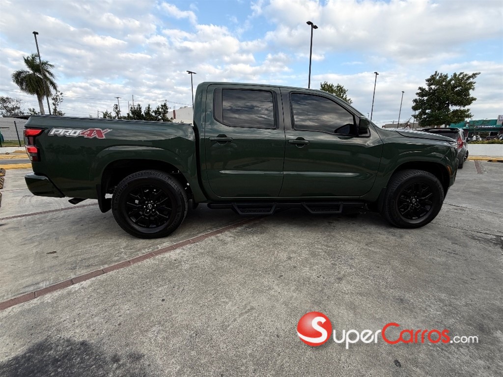 2022 Nissan Frontier EX — foto 2 / 12