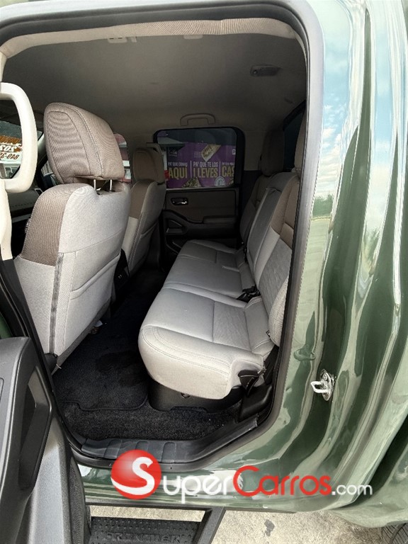 2022 Nissan Frontier EX — foto 9 / 12