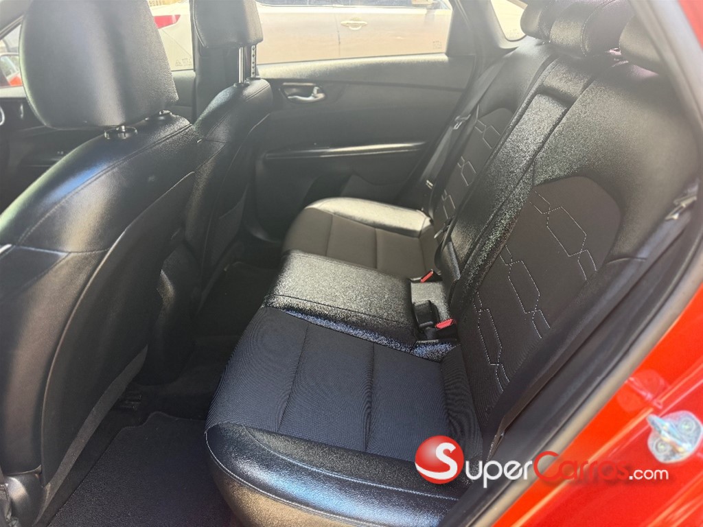 2020 Kia Forte GT Line — foto 7 / 11
