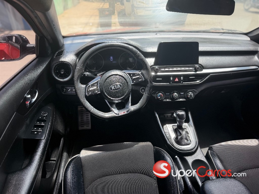 2020 Kia Forte GT Line — foto 9 / 11
