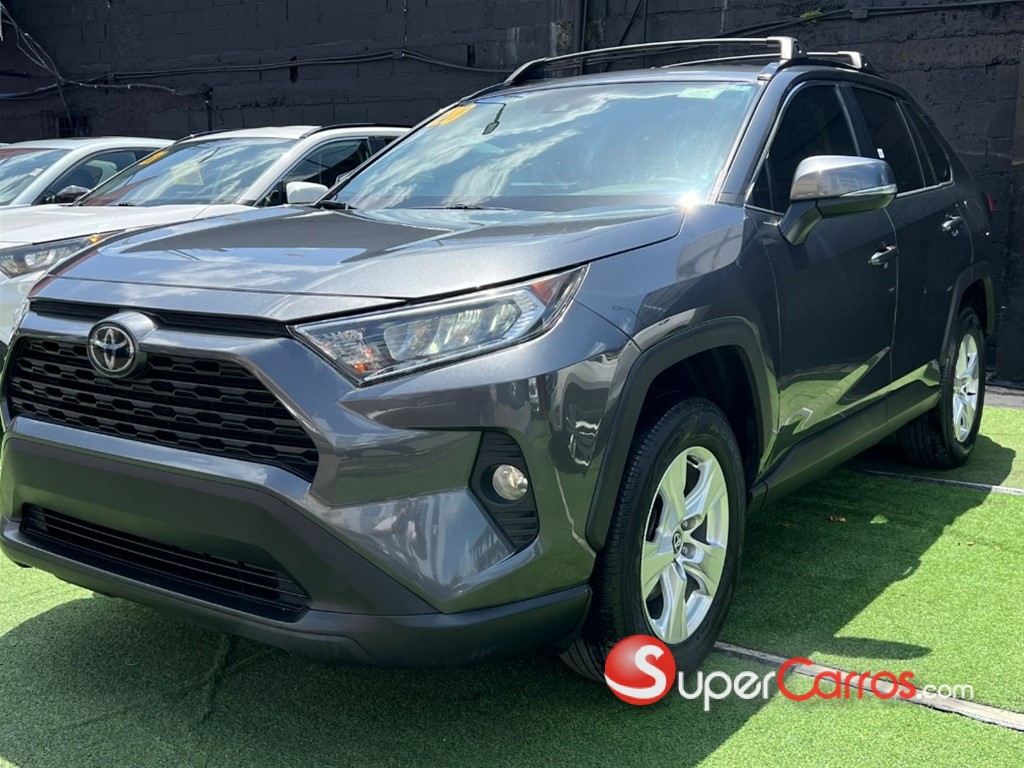2020 Toyota RAV4 XLE