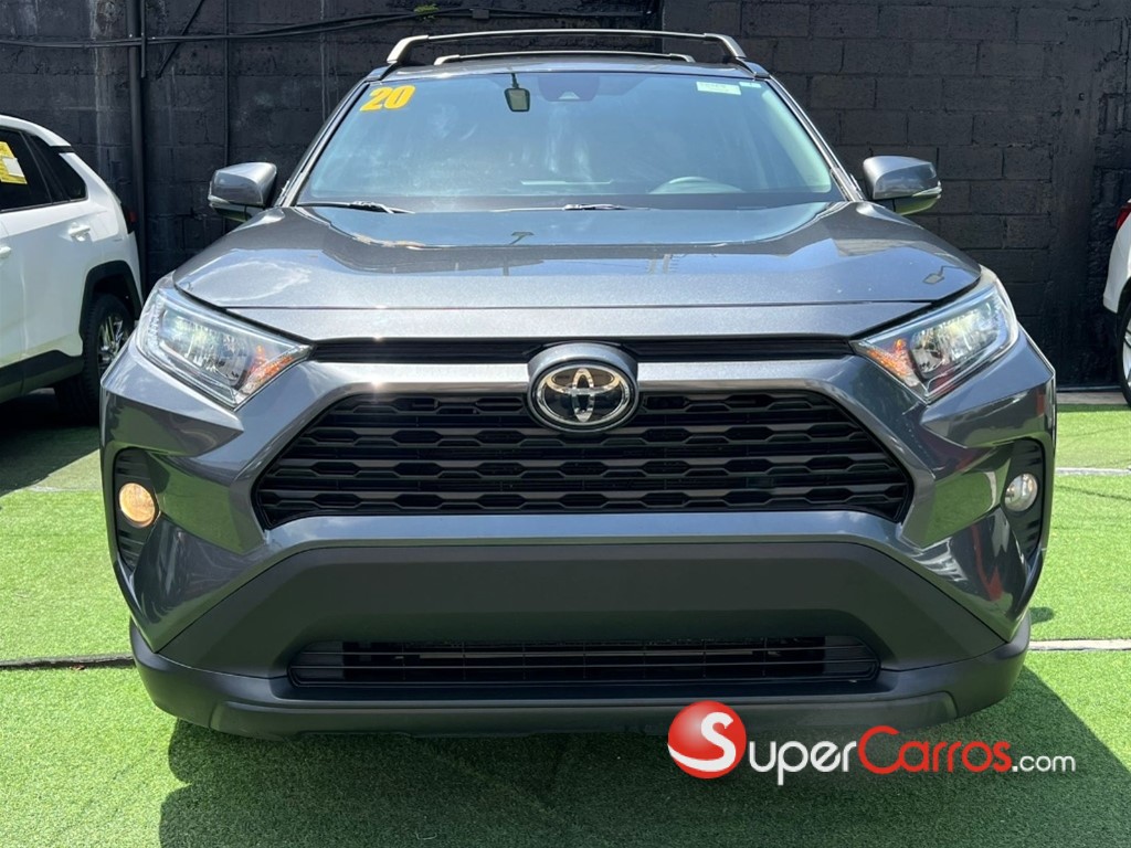 2020 Toyota RAV4 XLE — foto 2 / 12