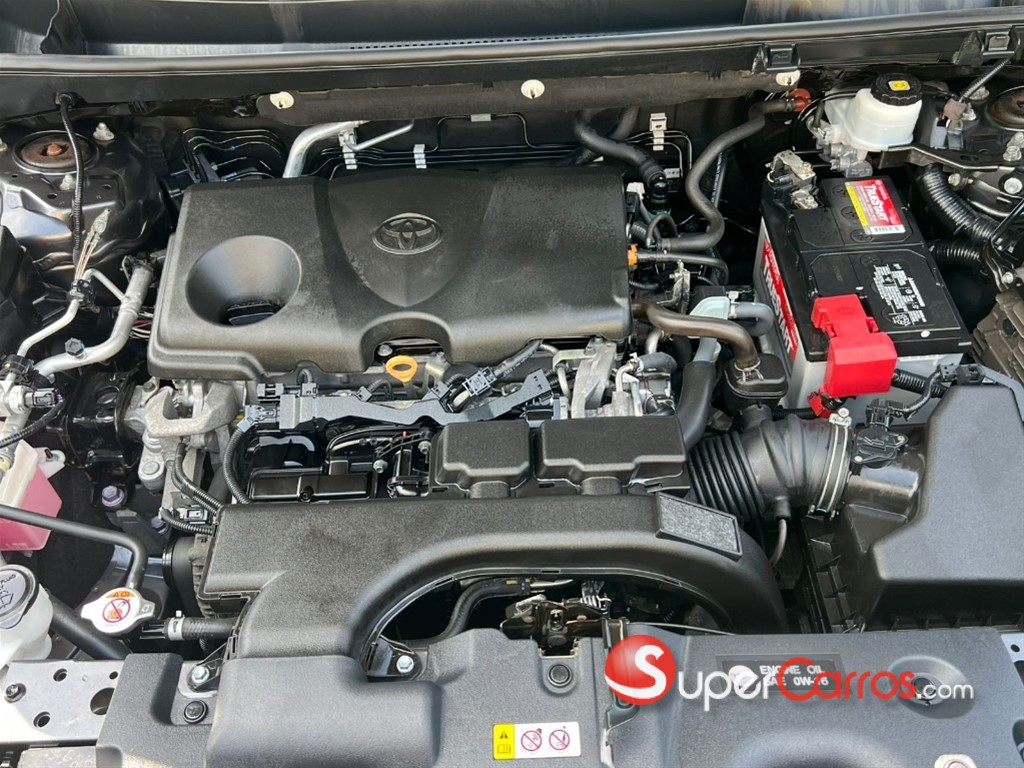 2020 Toyota RAV4 XLE — foto 8 / 12