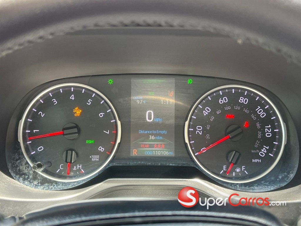 2020 Toyota RAV4 XLE — foto 9 / 12