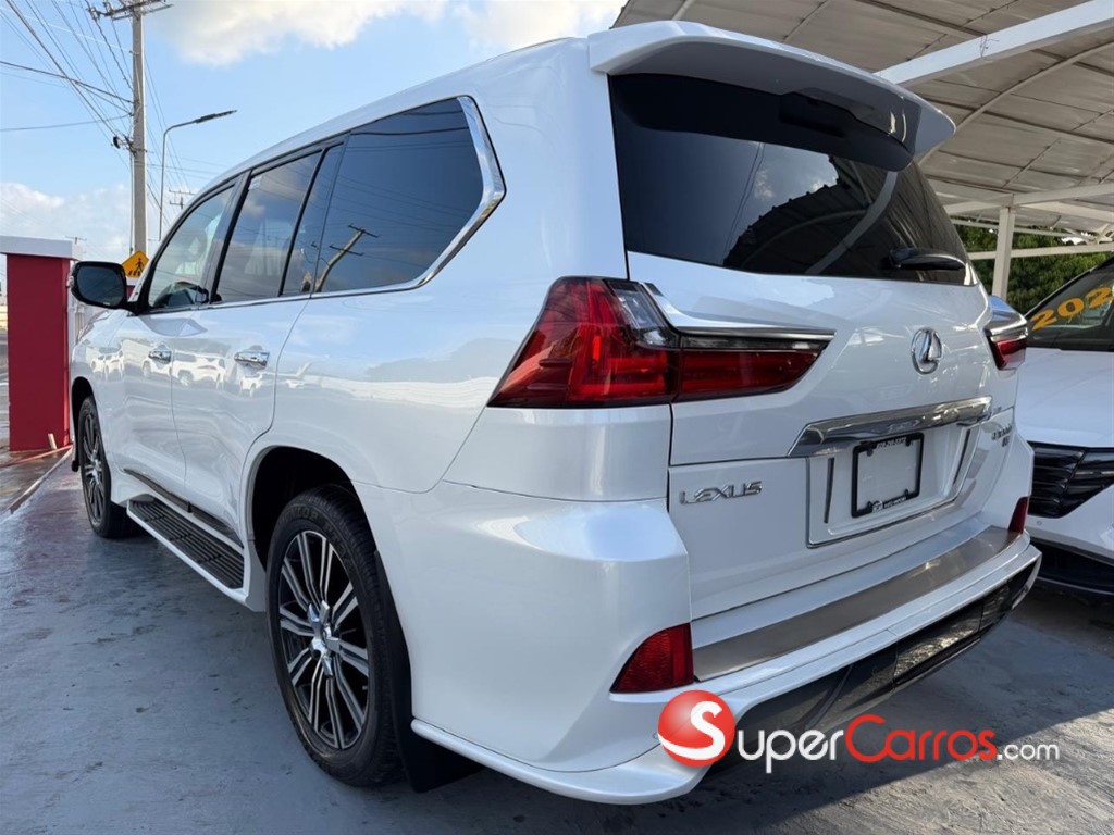 2021 Lexus LX 570 Sport — foto 6 / 12