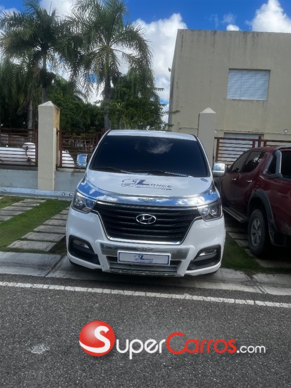 2019 Hyundai Grand Starex
