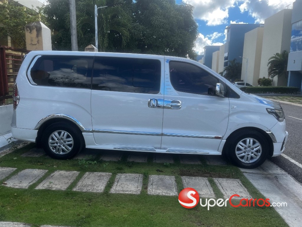 2019 Hyundai Grand Starex — foto 2 / 5