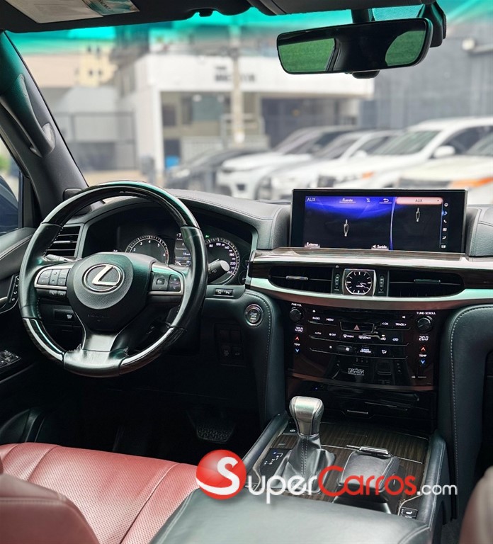 2020 Lexus LX 570 — foto 5 / 8