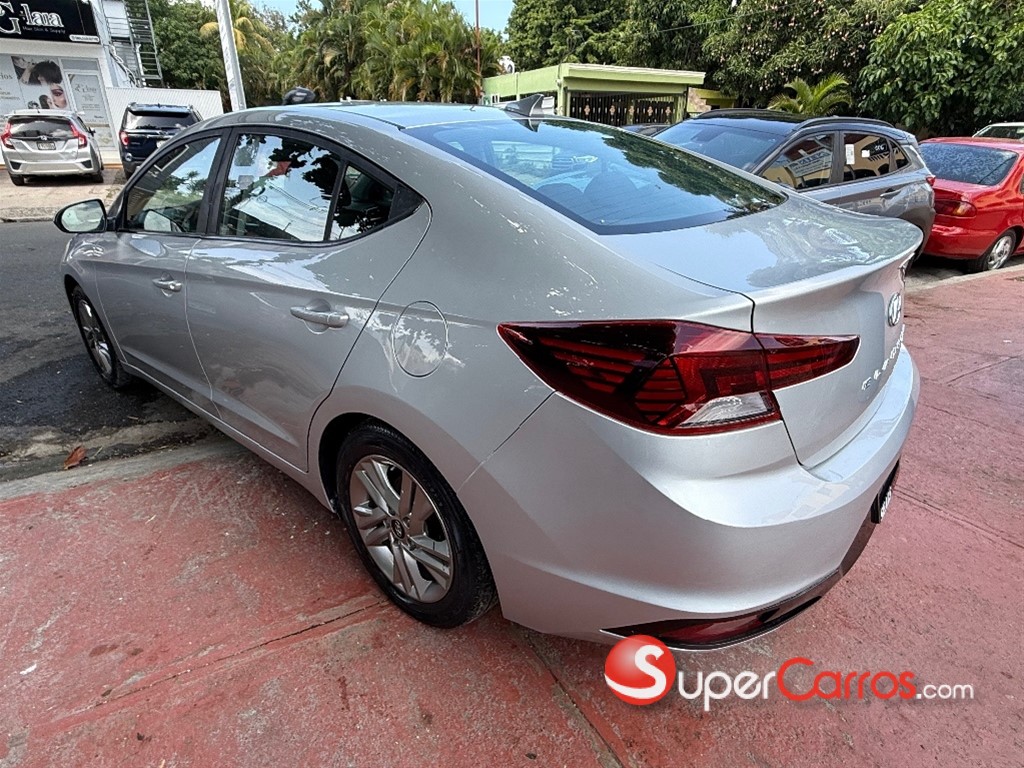 2020 Hyundai Elantra SEL — foto 7 / 12