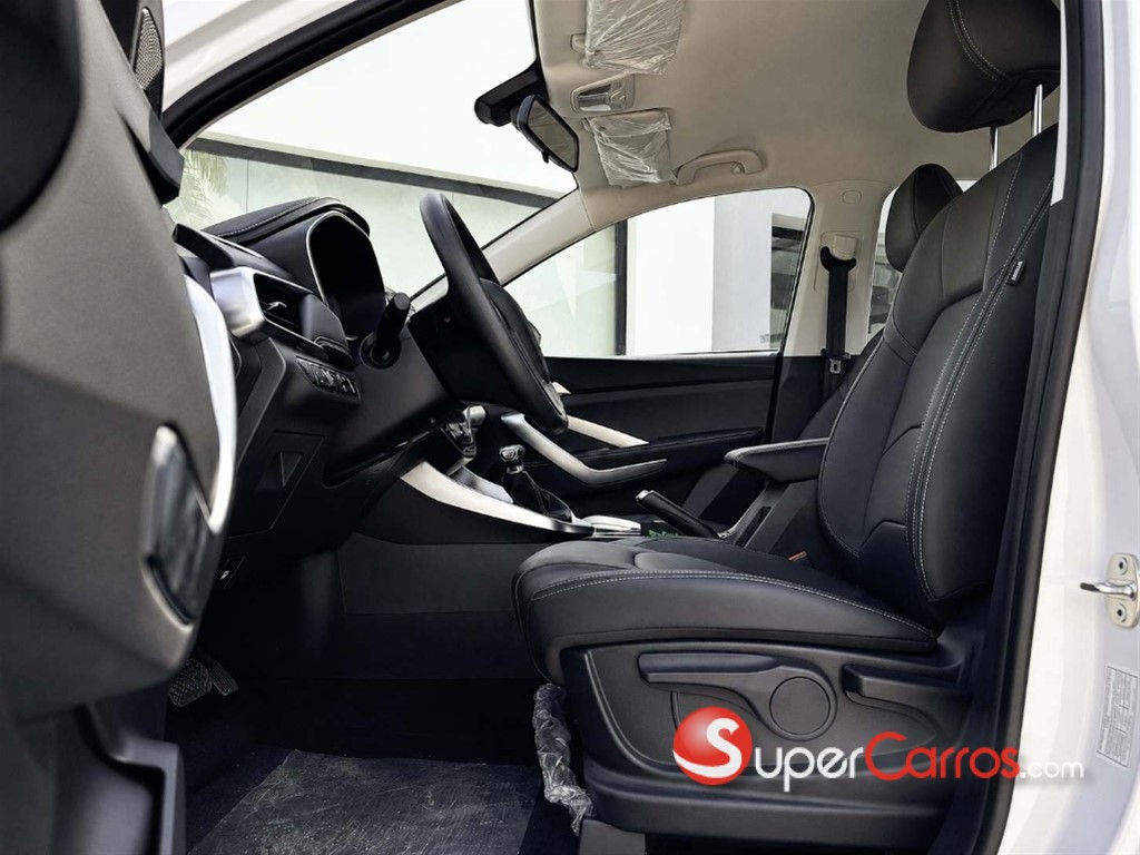 2025 Chevrolet Captiva LT — foto 3 / 8