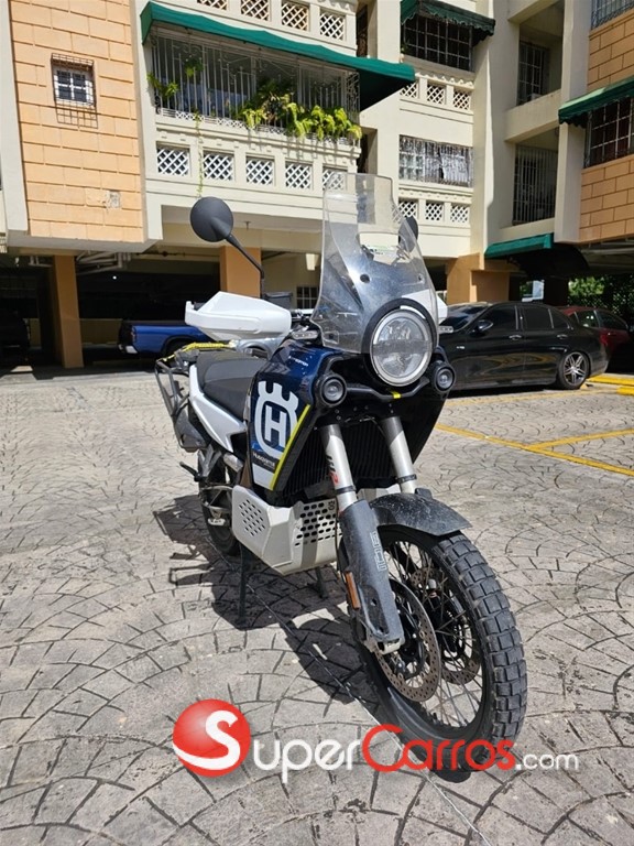 2023 Husqvarna Norden 901