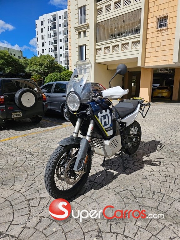 2023 Husqvarna Norden 901 — foto 2 / 6