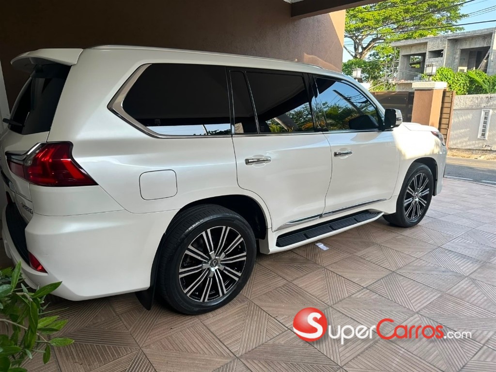 2019 Lexus LX 570 — foto 2 / 10