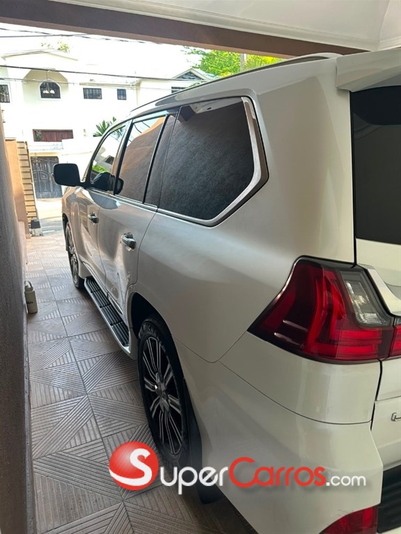 2019 Lexus LX 570 — foto 3 / 10