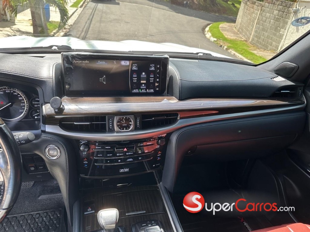 2019 Lexus LX 570 — foto 5 / 10