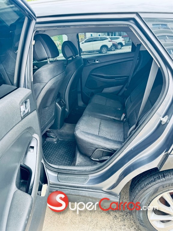 2016 Hyundai Tucson — foto 9 / 12