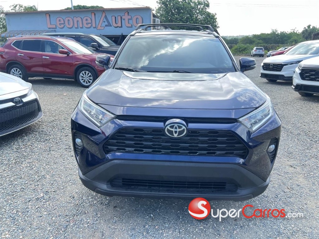 2021 Toyota RAV4 XLE — foto 3 / 9
