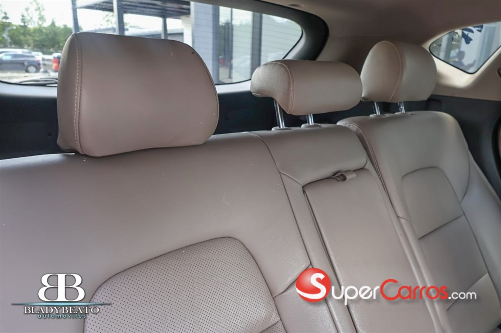 2020 Hyundai Tucson Sport — foto 6 / 12
