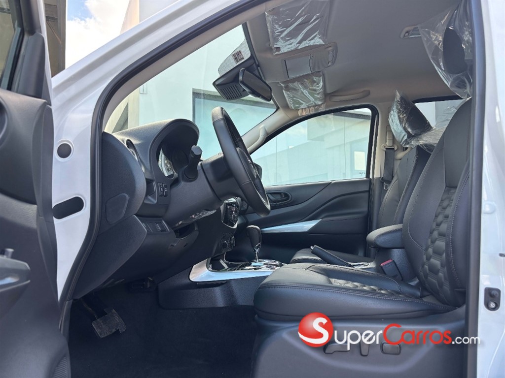 2027 Nissan Frontier LE — foto 3 / 7