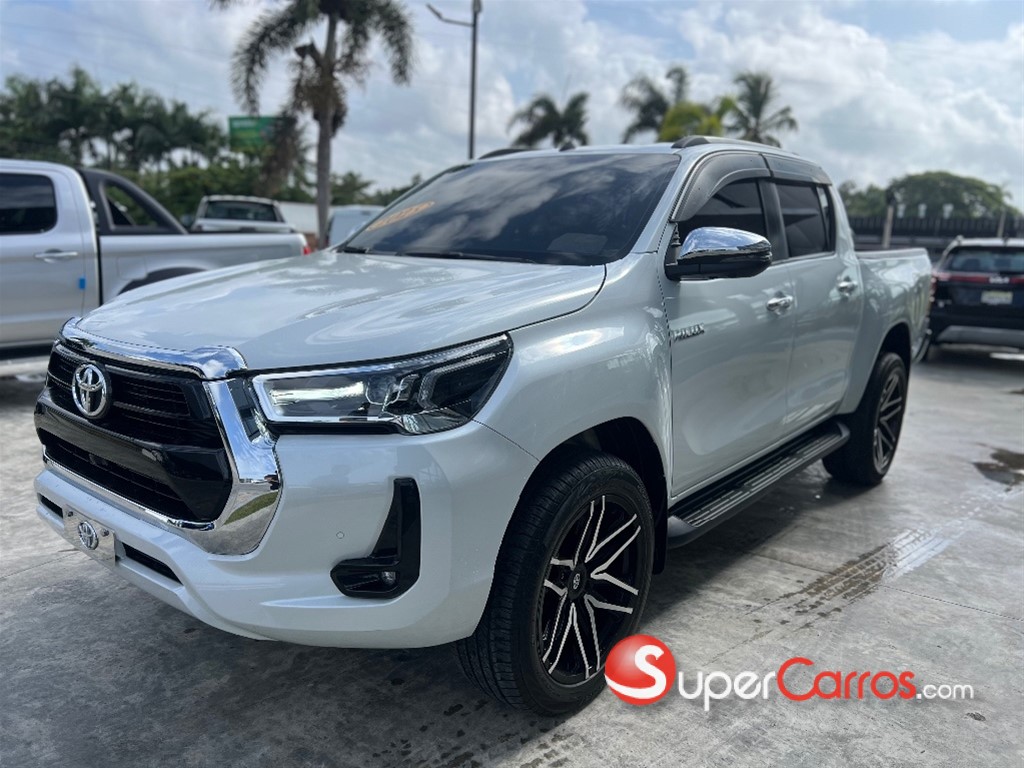 2025 Toyota Hilux SRV — foto 3 / 12