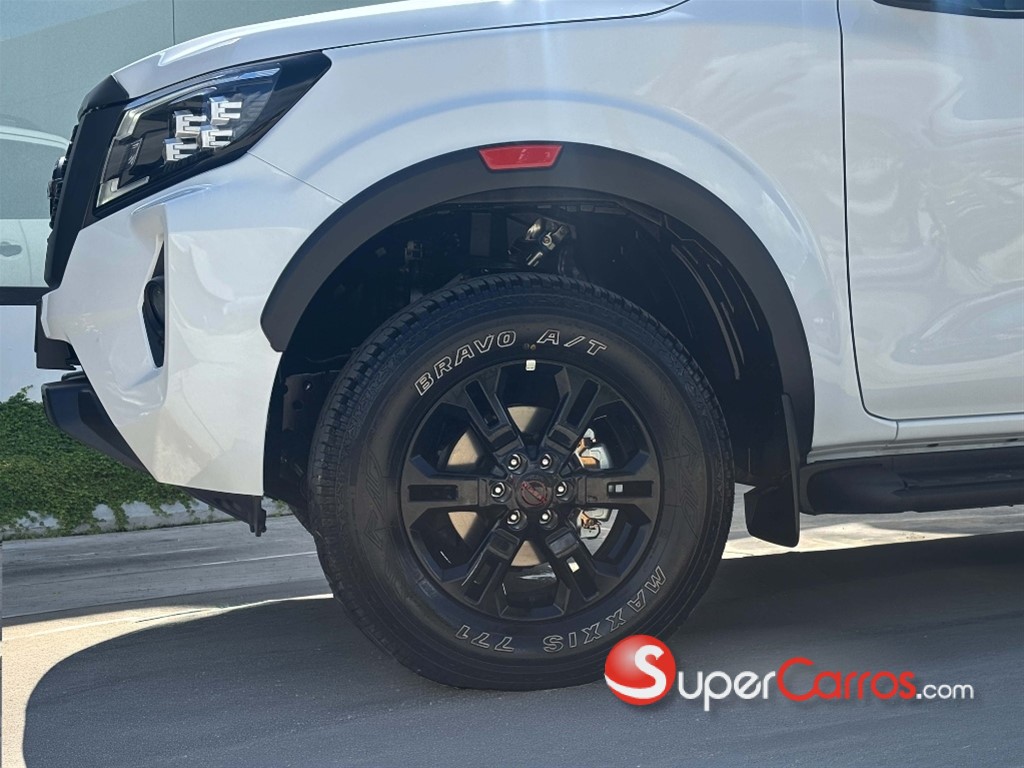 2026 Nissan Frontier Pro-4X — foto 2 / 7