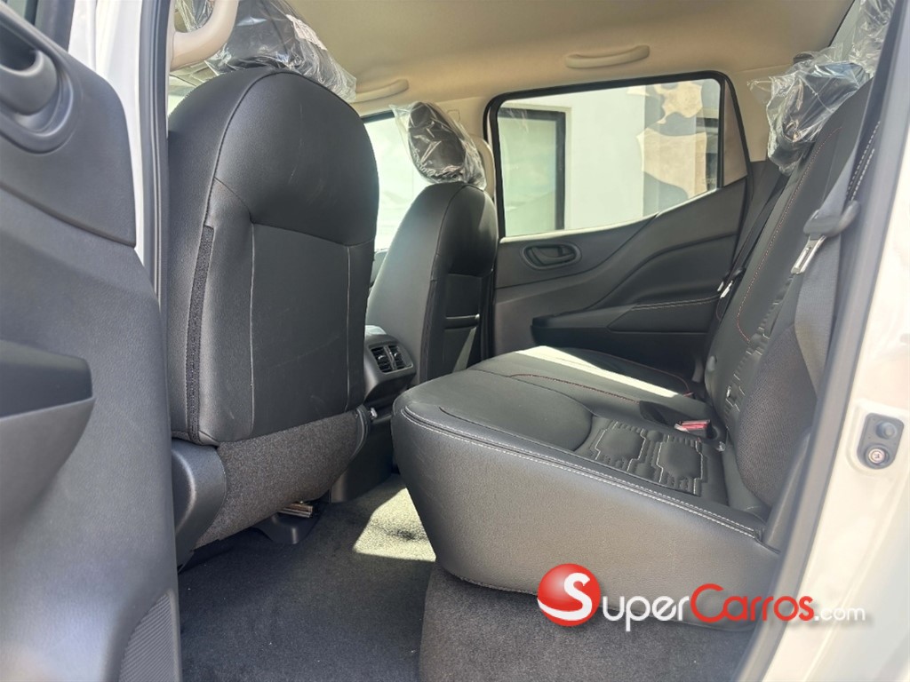 2026 Nissan Frontier Pro-4X — foto 5 / 7