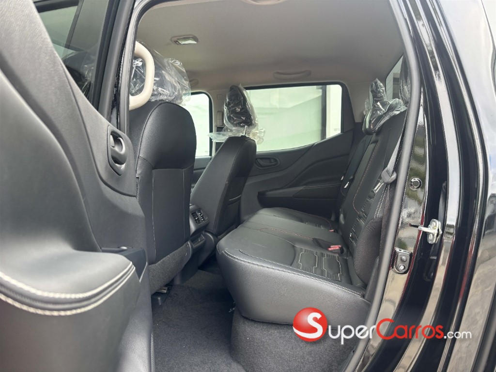 2026 Nissan Frontier Pro-4X — foto 4 / 6