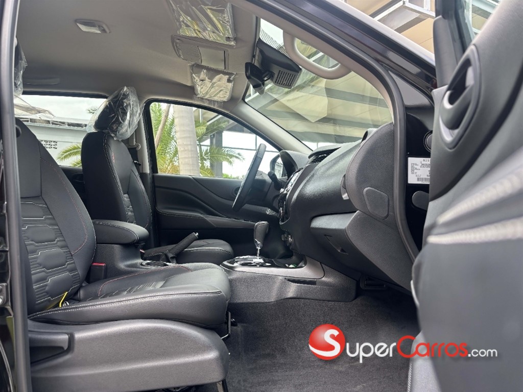 2026 Nissan Frontier Pro-4X — foto 5 / 6
