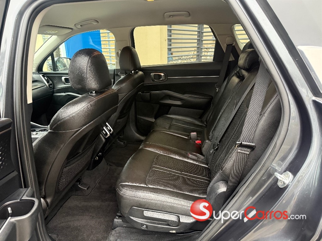 2022 Kia Sorento Luxury — foto 5 / 11