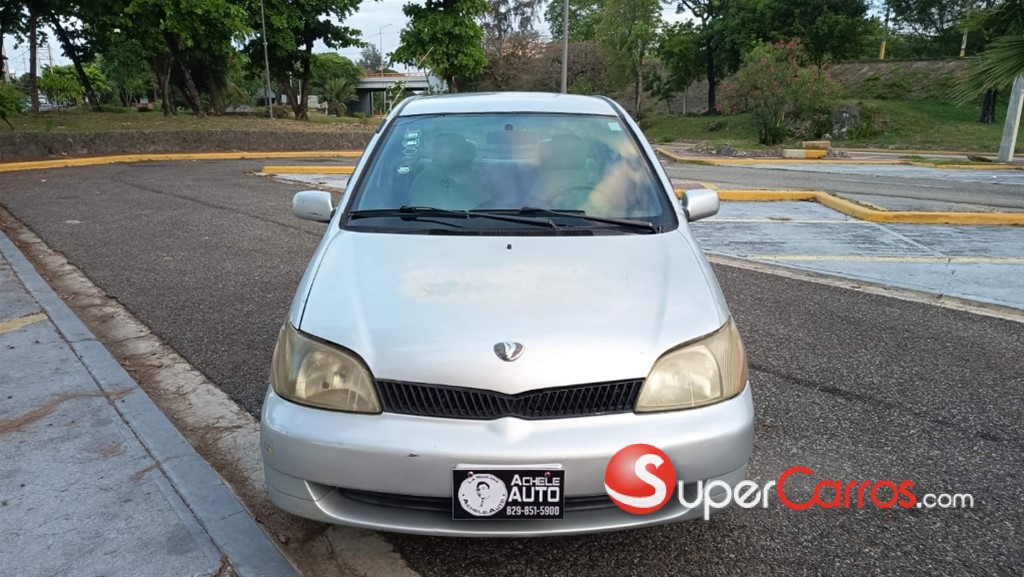 2002 Toyota Platz — foto 2 / 10