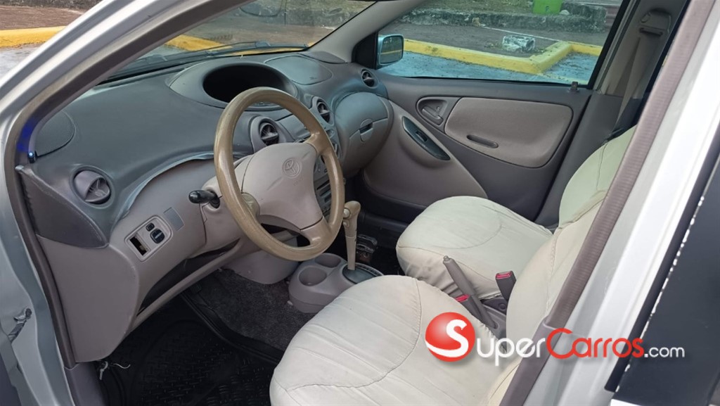 2002 Toyota Platz — foto 7 / 10
