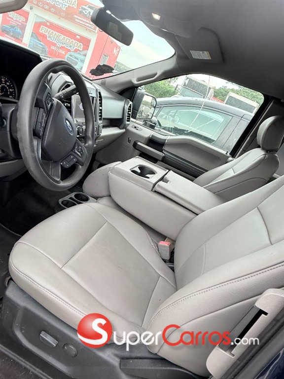 2020 Ford F 150 XLT — foto 8 / 9