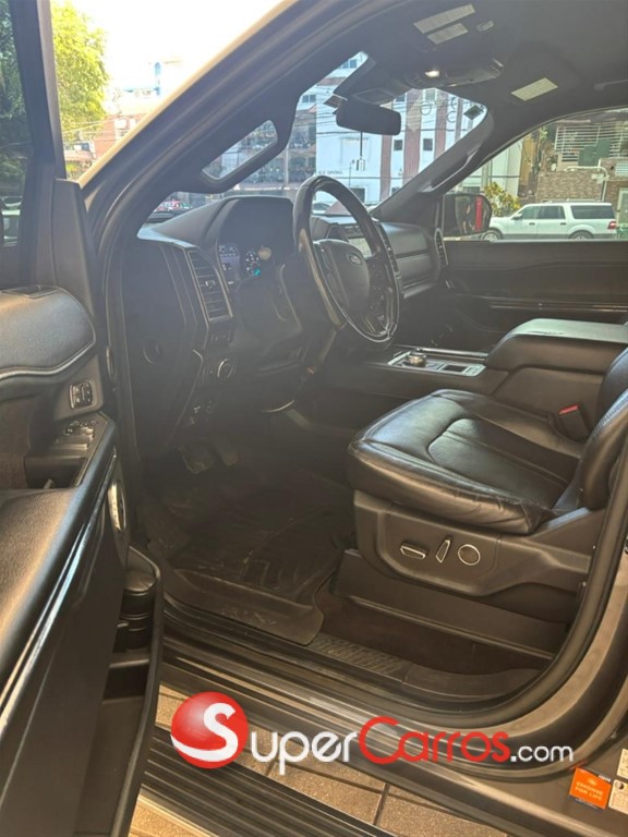 2020 Ford Expedition Limited — foto 9 / 12