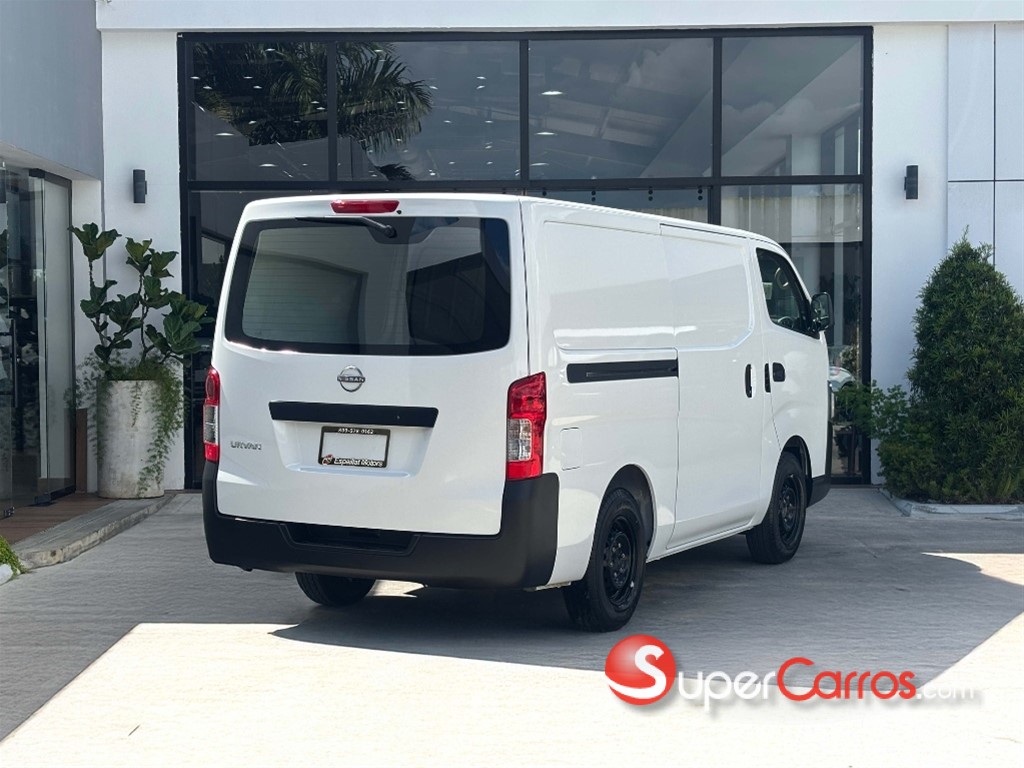 2027 Nissan Urvan Cargo — foto 8 / 8