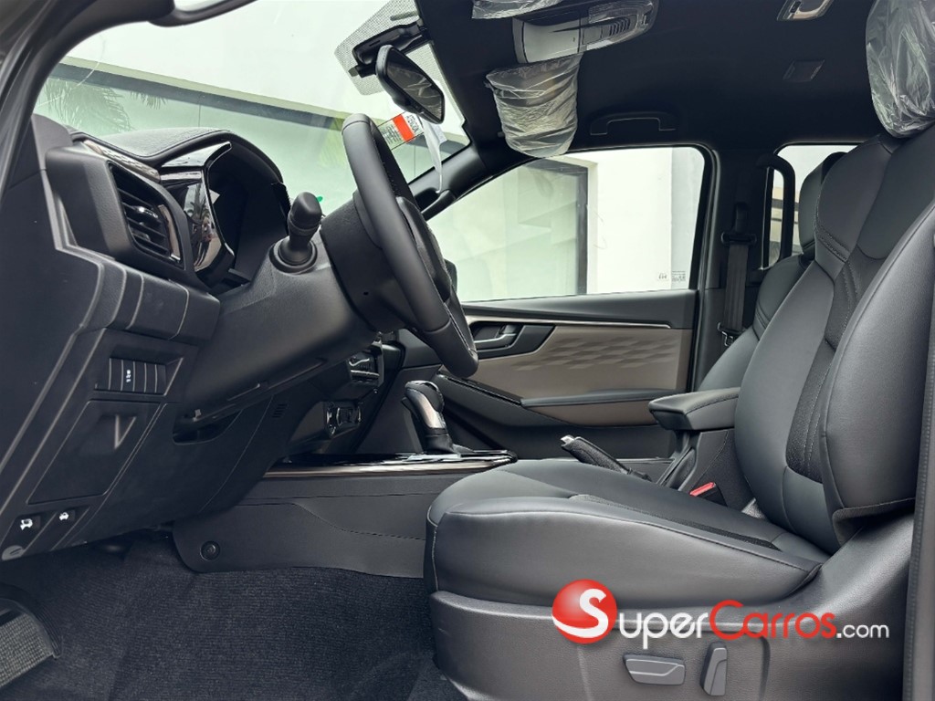 2027 Isuzu DMAX — foto 2 / 7