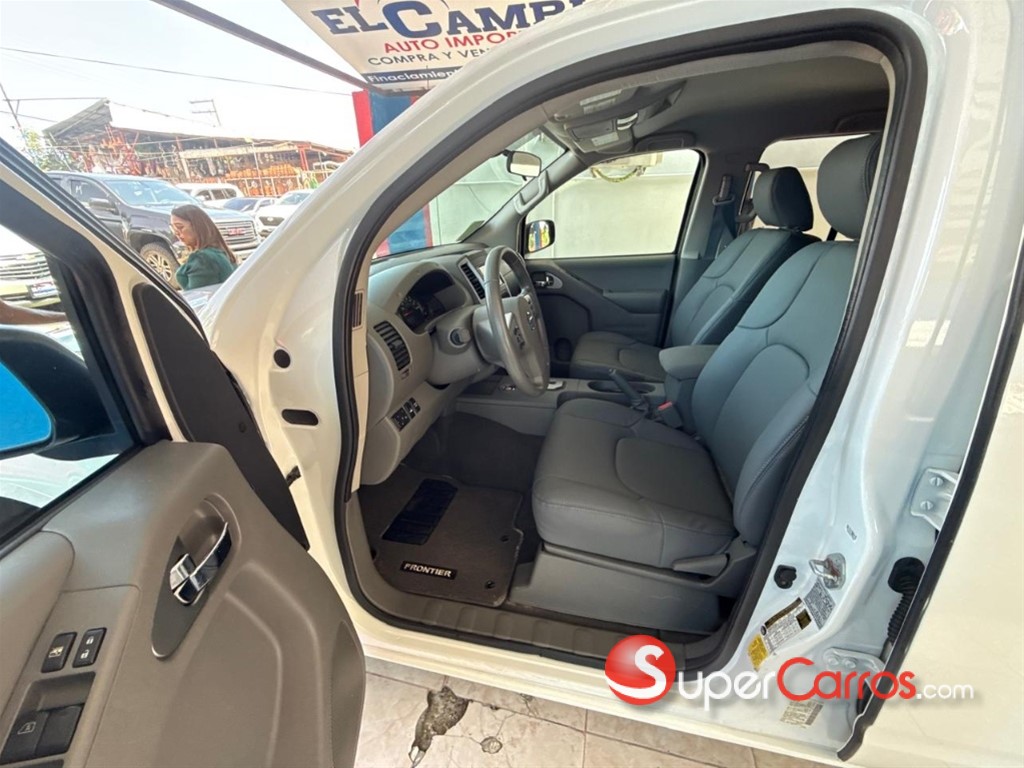 2021 Nissan Frontier SV — foto 8 / 12